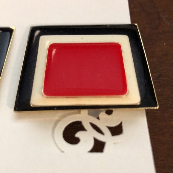 Retro Earrings Red and Black Square - Picture 2 of 7